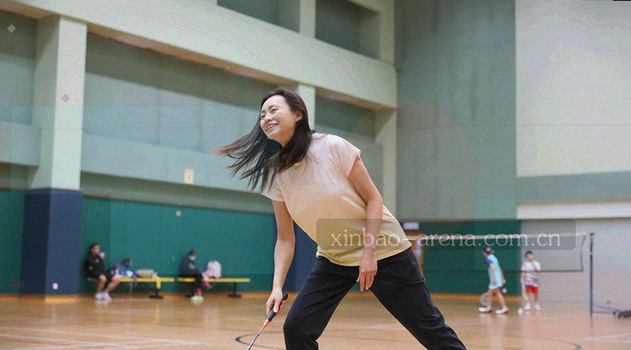 三段式数据落定时间线，节点下方标注快照、补全与定稿的时间间隔，末端带完成标记